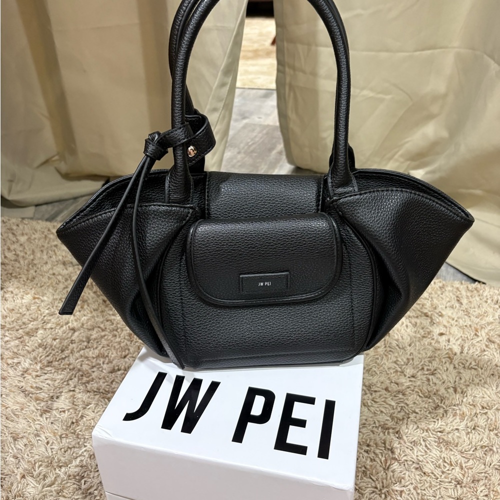 JW PEI Zoey Pockets Bag in Black